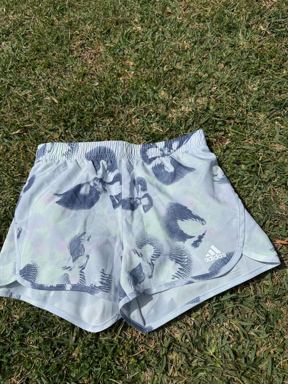 Short Deportivo Adidas